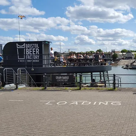 شقة The Dockside بريستول