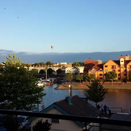 شقة The Dockside بريستول